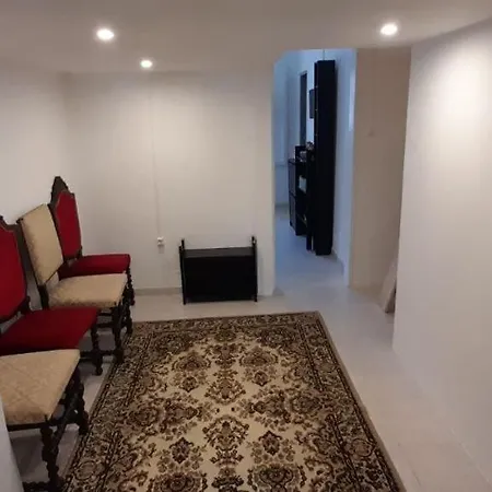 Moradia Em Vila Da Cidade Vila *